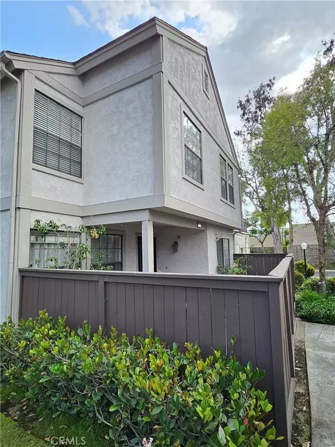 9060 Candlestick, Cypress, CA 90630 photo 2