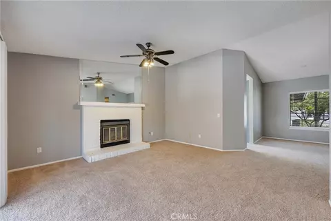 Living - 9330 Westeria, Bloomington, CA 92316 photo 6 of 11