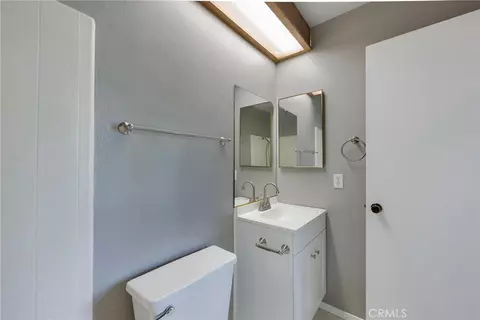 Bath - 9330 Westeria, Bloomington, CA 92316 photo 2 of 4