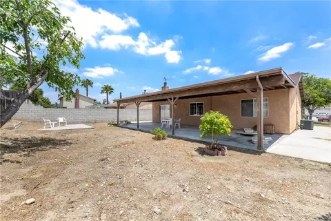 Exterior - 9330 Westeria, Bloomington, CA 92316 photo 11 of 12