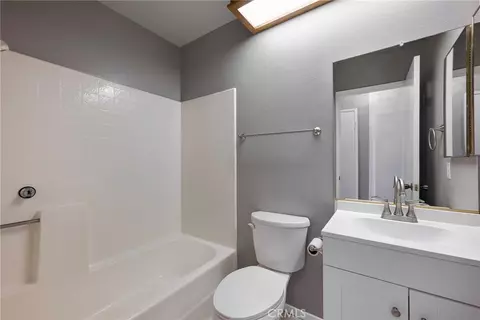 Bath - 9330 Westeria, Bloomington, CA 92316 photo 3 of 4