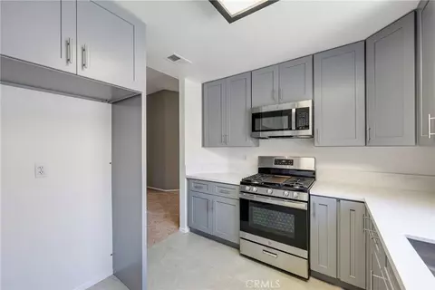 Kitchen - 9330 Westeria, Bloomington, CA 92316 photo 4 of 4