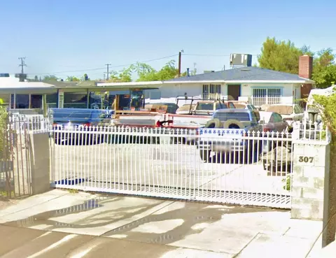 307 Cecil Ave, Delano, CA 93215