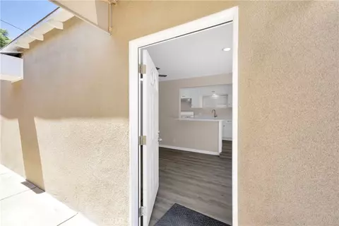 Entry Way - 5572 Saint Ann Ave, Cypress, CA 90630 photo 5 of 7