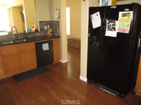 Kitchen - 1675 Gilliam Ct, Riverside, CA 92501 photo 4 of 5