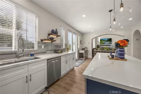 Kitchen - 16 Kempton Ln, Ladera Ranch, CA 92694 photo 5 of 6