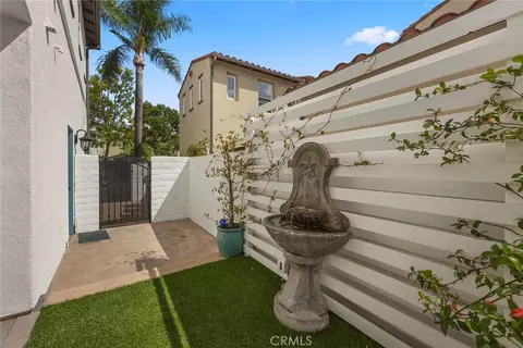 Exterior - 16 Kempton Ln, Ladera Ranch, CA 92694 photo 10 of 12