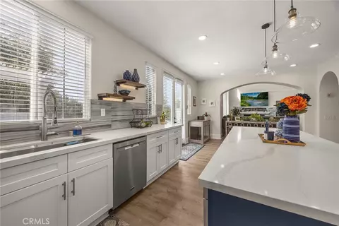 Kitchen - 16 Kempton Ln, Ladera Ranch, CA 92694 photo 5 of 6