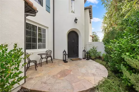 Exterior - 16 Kempton Ln, Ladera Ranch, CA 92694 photo 5 of 12