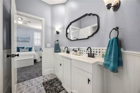 Bath - 16 Kempton Ln, Ladera Ranch, CA 92694 photo 5 of 6