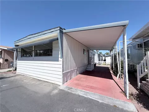 3929 W 5 Th St #4, Santa Ana, CA 92703