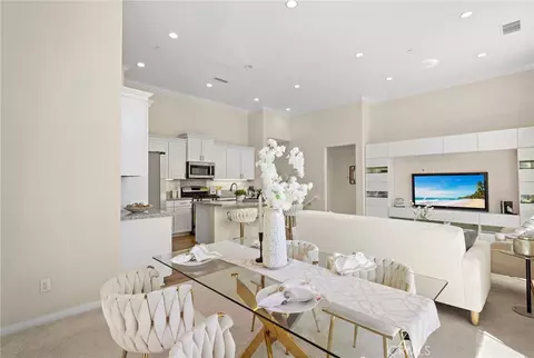 Dining - 110 Rose Arch, Irvine, CA 92620 photo 1 of 2