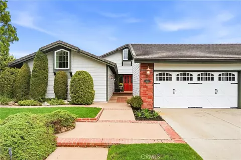 858 S Bluebird Cir, Anaheim, CA 92807