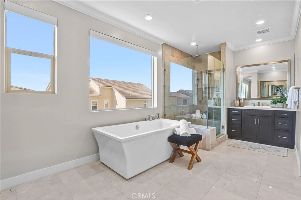 Bath - 58 Sagan Way, Irvine, CA 92618 photo 2 of 5