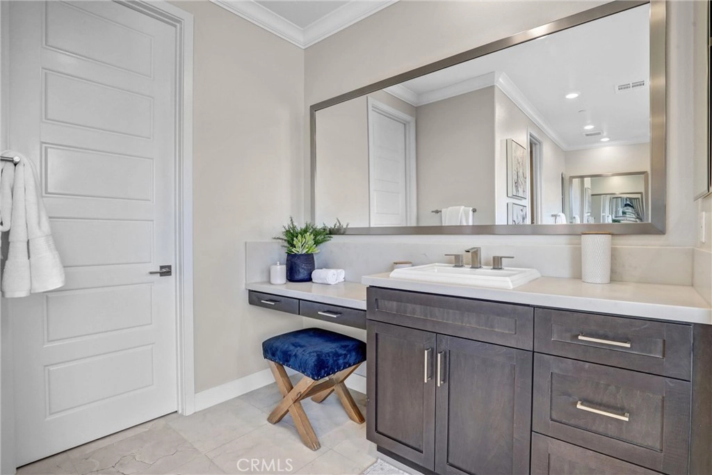 Bath - 58 Sagan Way, Irvine, CA 92618 photo 4 of 5