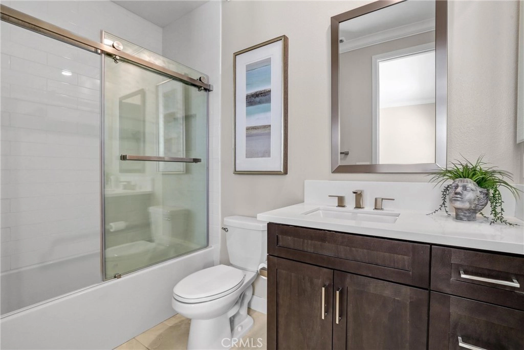 Bath - 58 Sagan Way, Irvine, CA 92618 photo 5 of 5