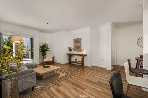 Living - 838 Pine Ave #113, Long Beach, CA 90813 photo 2 of 5