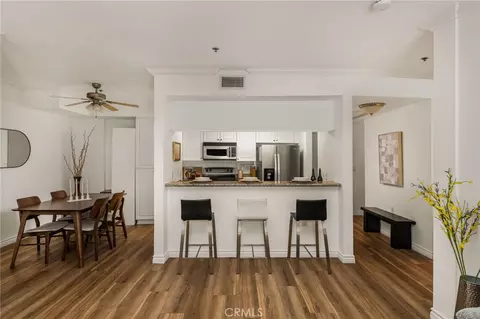 Dining - 838 Pine Ave #113, Long Beach, CA 90813 photo 1 of 3
