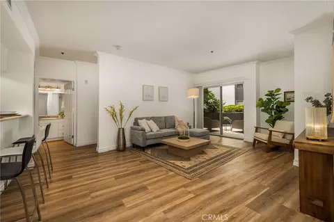 Living - 838 Pine Ave #113, Long Beach, CA 90813 photo 5 of 5
