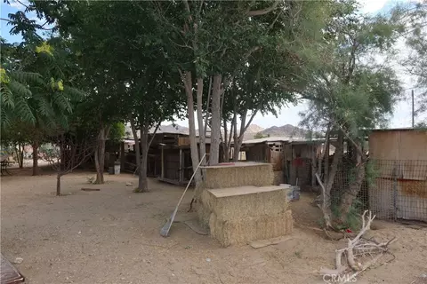Exterior - 37950 End, Lucerne Valley, CA 92356 photo 4 of 5