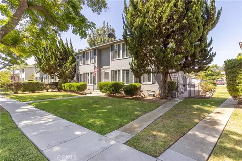Exterior - 4411 Linden Ave, Long Beach, CA 90807 photo 3 of 3