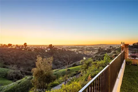 View/Area - 4807 Cinco Vw, Whittier, CA 90601 photo 1 of 20