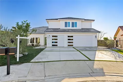 Exterior - 4807 Cinco Vw, Whittier, CA 90601 photo 2 of 8