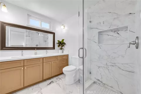 Bath - 745 E Barkley Ave, Orange, CA 92867 photo 2 of 4
