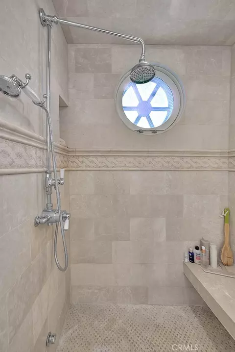 Bath - 5590 E The Toledo, Long Beach, CA 90803 photo 7 of 9