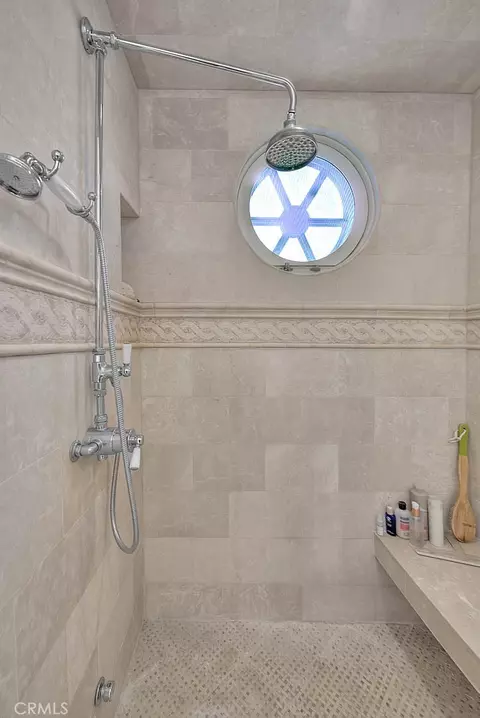 Bath - 5590 E The Toledo, Long Beach, CA 90803 photo 7 of 9