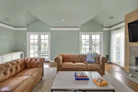 Living - 5590 E The Toledo, Long Beach, CA 90803 photo 5 of 5