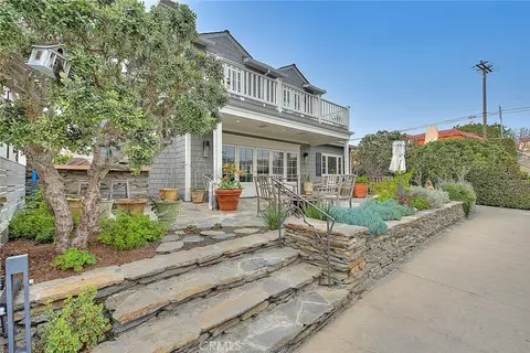 Exterior - 5590 E The Toledo, Long Beach, CA 90803 photo 3 of 17