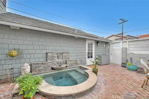 Exterior - 5590 E The Toledo, Long Beach, CA 90803 photo 14 of 16