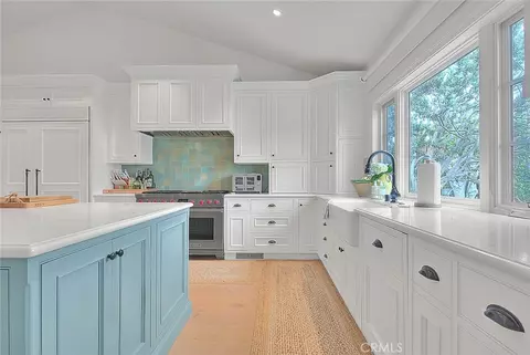 Kitchen - 5590 E The Toledo, Long Beach, CA 90803 photo 4 of 7