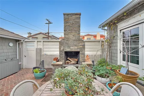 Exterior - 5590 E The Toledo, Long Beach, CA 90803 photo 15 of 16