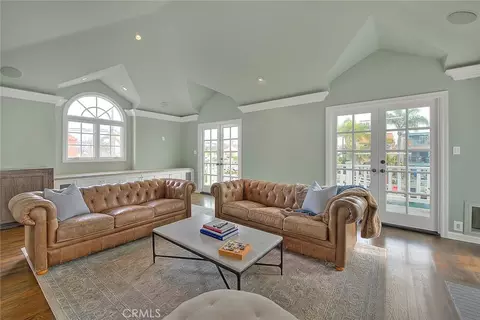 Living - 5590 E The Toledo, Long Beach, CA 90803 photo 4 of 5