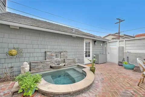 Exterior - 5590 E The Toledo, Long Beach, CA 90803 photo 15 of 17
