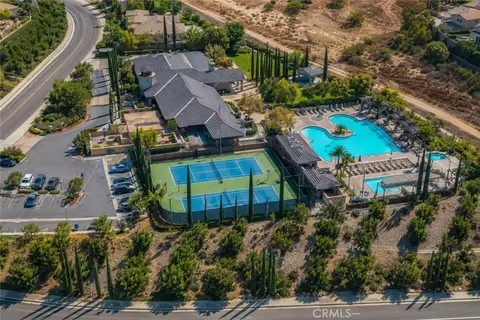 View/Area - 45084 Vine Clf, Temecula, CA 92592 photo 4 of 5