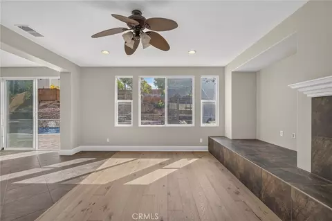 Living - 45084 Vine Clf, Temecula, CA 92592 photo 9 of 12