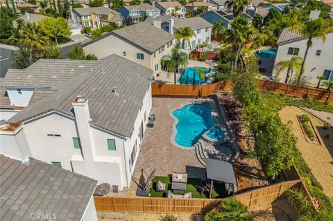 View/Area - 45084 Vine Clf, Temecula, CA 92592 photo 3 of 5