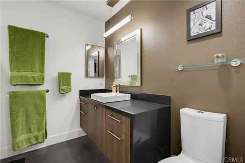 Bath - 1525 E Appleton St #201, Long Beach, CA 90802 photo 4 of 5