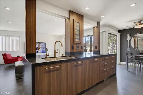 Kitchen - 1525 E Appleton St #201, Long Beach, CA 90802 photo 3 of 12