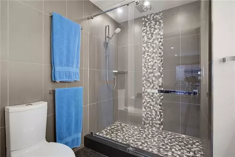 Bath - 1525 E Appleton St #201, Long Beach, CA 90802 photo 3 of 5