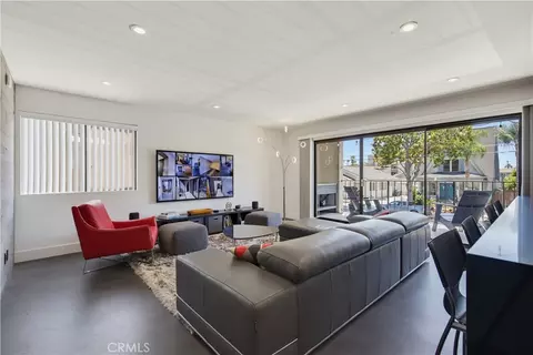 Living - 1525 E Appleton St #201, Long Beach, CA 90802 photo 2 of 5