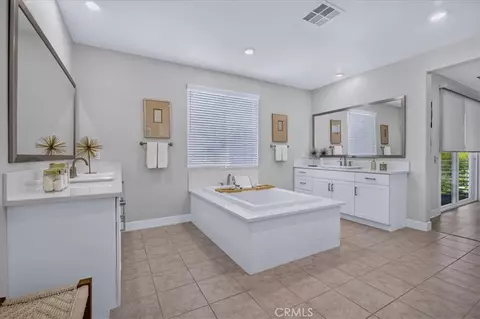 170 Chorus, Irvine, CA 92618 photo 37