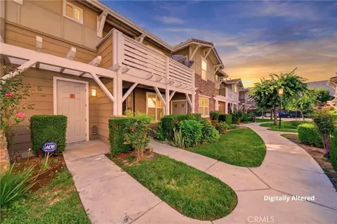 735 Francesca Dr #202, Walnut, CA 91789