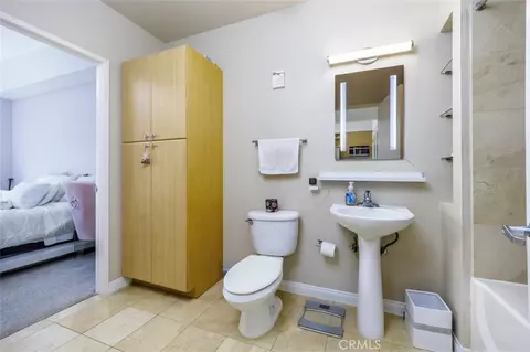 Bath - 388 E Ocean Blvd #107, Long Beach, CA 90802 photo 1 of 2