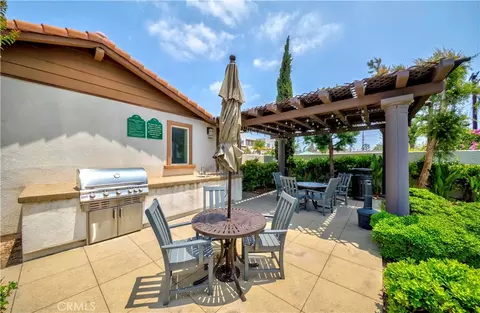 Exterior - 9213 Sunshine Pl, Downey, CA 90240 photo 6 of 7