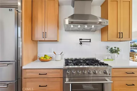 Kitchen - 2018 N Parmelee, Compton, CA 90222 photo 4 of 5