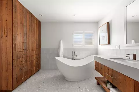 Bath - 5417 E Anaheim Rd, Long Beach, CA 90815 photo 8 of 8